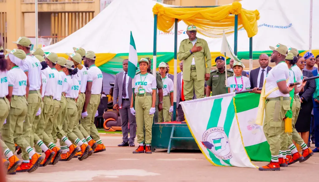 Sanwo-Olu offers departing Lagos NYSC members N100,000 each, In addition to other promises post thumbnail image